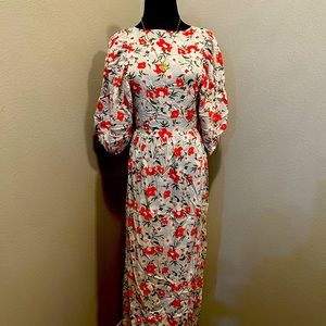 Maxi dress with slit